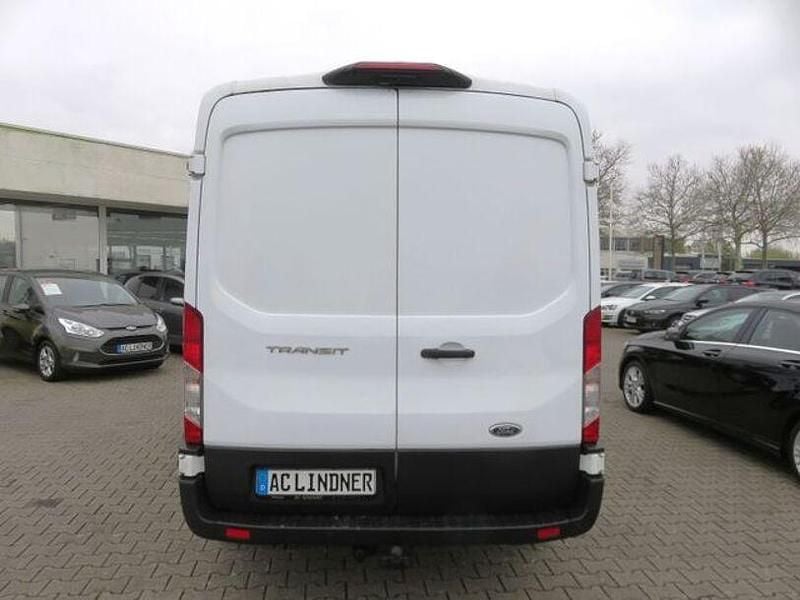 Usado Ford Transit 131 HP (96 kW) 2021 Branco Sedan