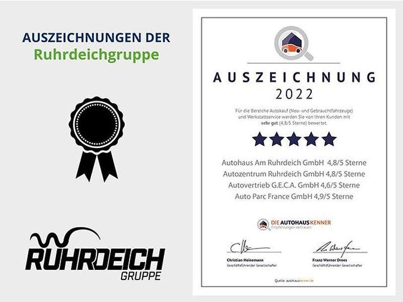 Weiss Gebraucht 2024 Peugeot 2008 SUV | 26.990 € (Teuer) - Bild 1/1