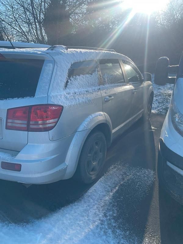 Silber Gebraucht 2008 Dodge Journey SUV | 2.000 € (Superpreis) - Bild 1/3