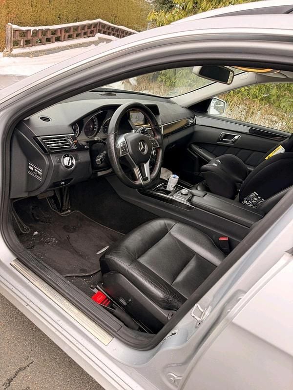 Gebraucht Mercedes E350 Avantgarde 231 PS (169 kW) 2010 Silber Kombi