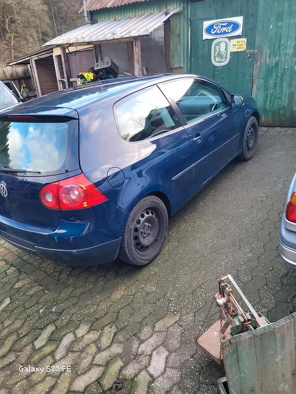 Gebraucht VW Golf V 115 PS (84 kW) 2004 Blau Kleinwagen