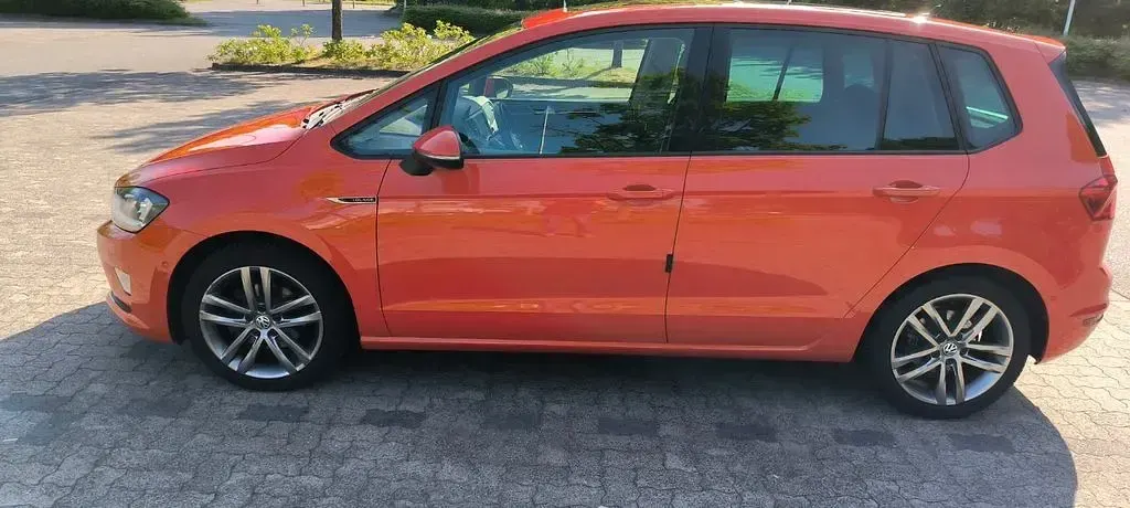 Gebraucht VW Golf Sportsvan LOUNGE 150 PS (110 kW) 2015 Orange Van / Kleinbus