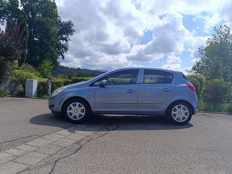 Blau Gebraucht 2007 Opel Corsa Cosmo Limousine | 2.400 € (Fairer Preis) - Bild 1/4