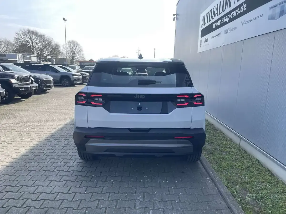 Neu Jeep Compass Altitude 145 PS (106 kW) 2026 Weiß SUV