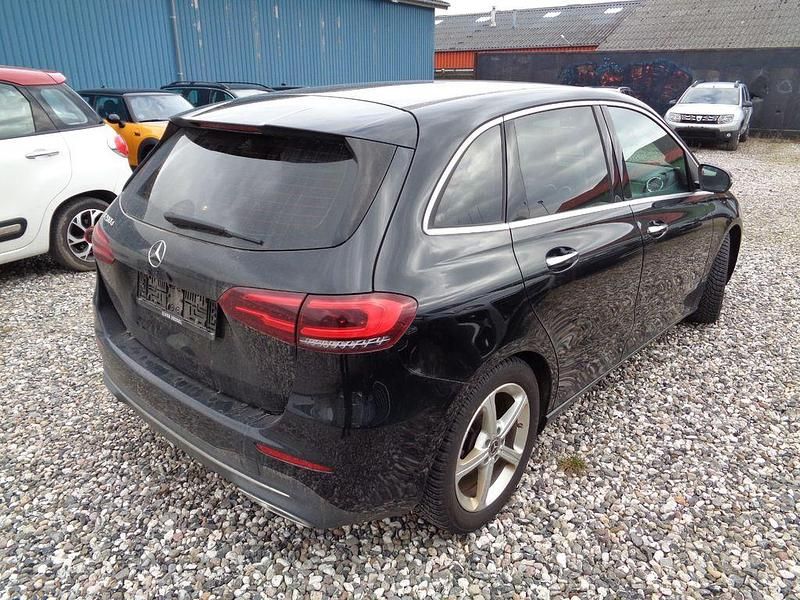 Gebraucht Mercedes B200 150 PS (110 kW) 2020 Schwarz Van / Kleinbus