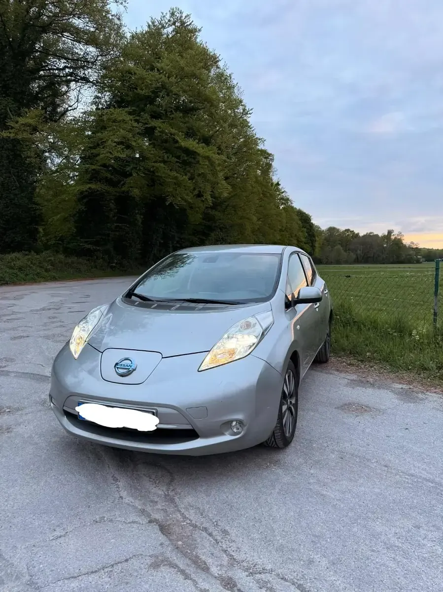 Occasion Nissan Leaf Tekna 80 kW (109 ch) 2016 Argent Citadine