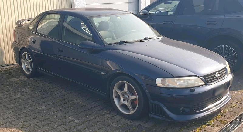Gebraucht Opel Vectra 195 PS (143 kW) 1999 Blau Limousine