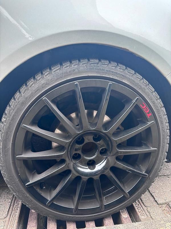 Gebraucht VW Polo 80 PS (58 kW) 2007 Grau Kleinwagen