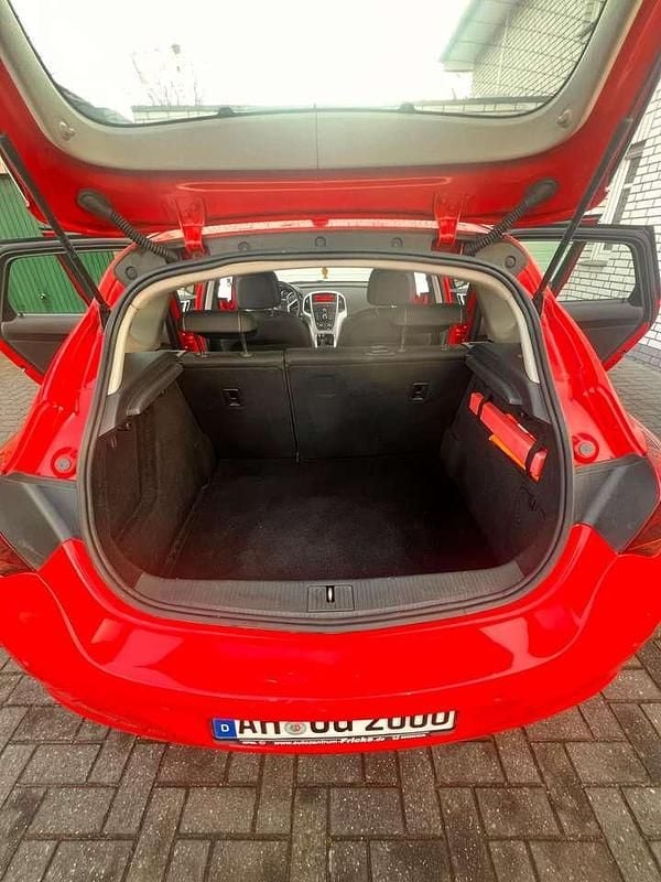 Gebraucht Opel Astra Sport 110 PS (80 kW) 2010 Rot Kleinwagen