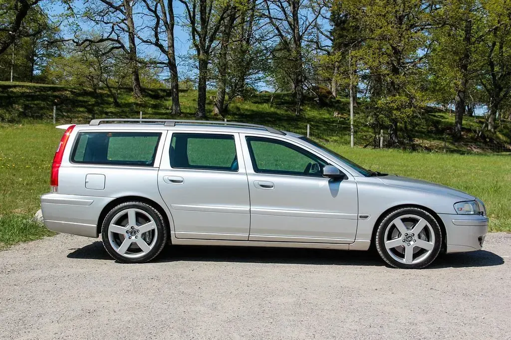 Second-hand Volvo V70 299 CP (219 kW) 2005 Argintiu Break