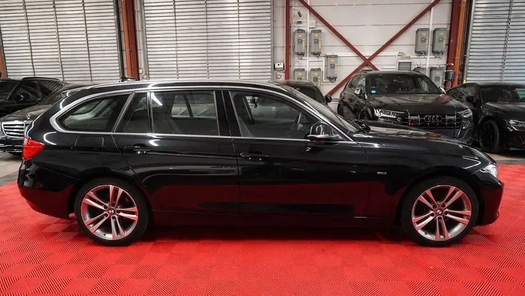 Gebraucht BMW 320 Luxury Line 184 PS (135 kW) 2015 Schwarz Kombi