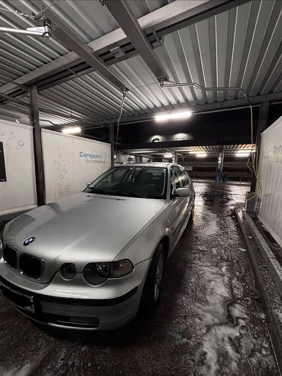 Gebraucht BMW 316 116 PS (85 kW) 2003 Silber Limousine