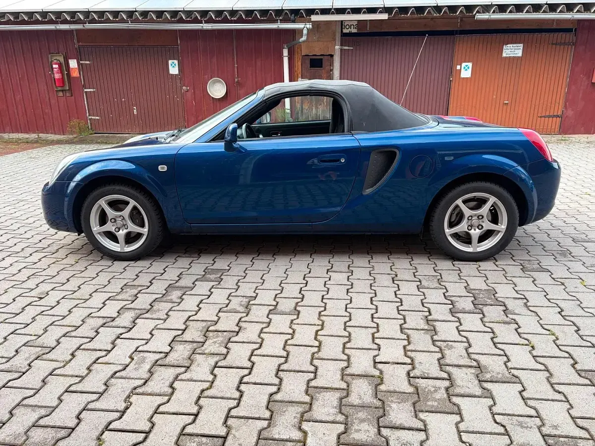 Gebraucht Toyota MR2 143 PS (105 kW) 2002 Blau Cabrio