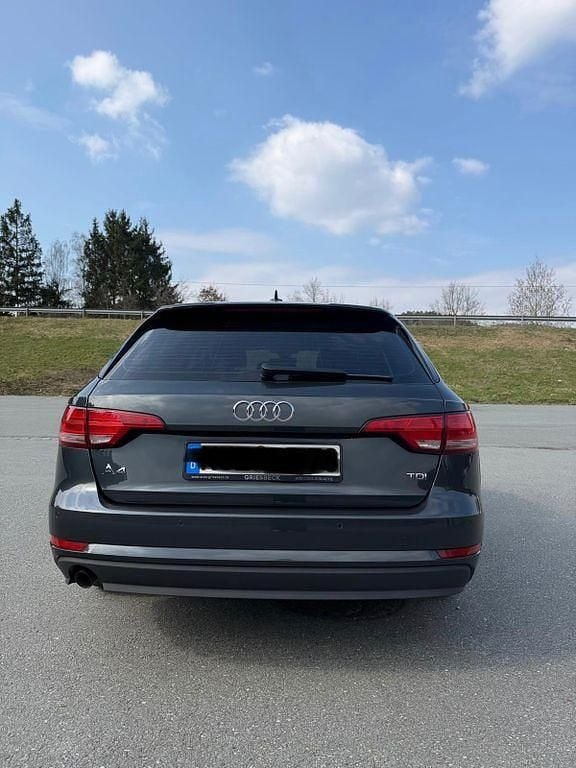Gebraucht Audi A4 150 PS (110 kW) 2017 Grau Kombi