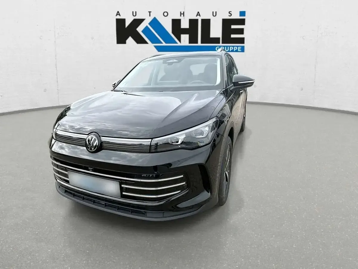 Neu VW Tiguan IQ Drive 193 PS (141 kW) 2025 Grenadillschwarz SUV