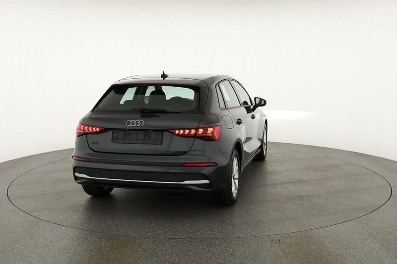 Neu Audi A3 Ambiente 2025 Manhattan grau metallic