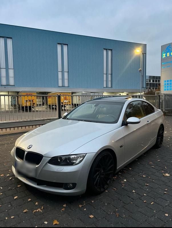 Gebraucht BMW 320 170 PS (125 kW) 2007 Silber Coupé