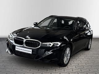 Gebraucht BMW 330e 184 PS (135 kW) 2022 Schwarz Kombi