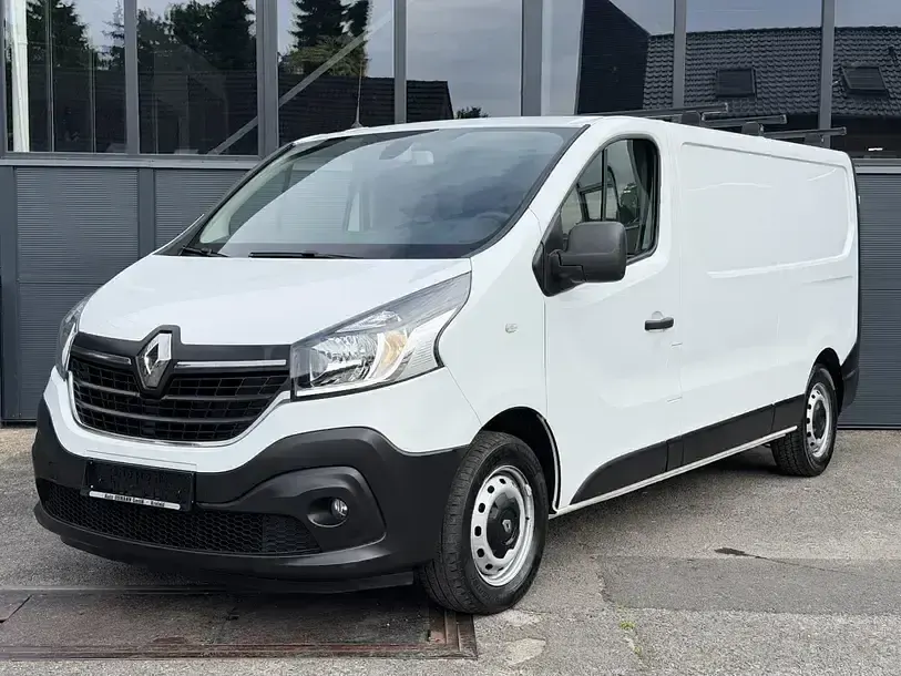 Gebraucht Renault Trafic Komfort 146 PS (107 kW) 2021 Gletscherweiss Van / Kleinbus