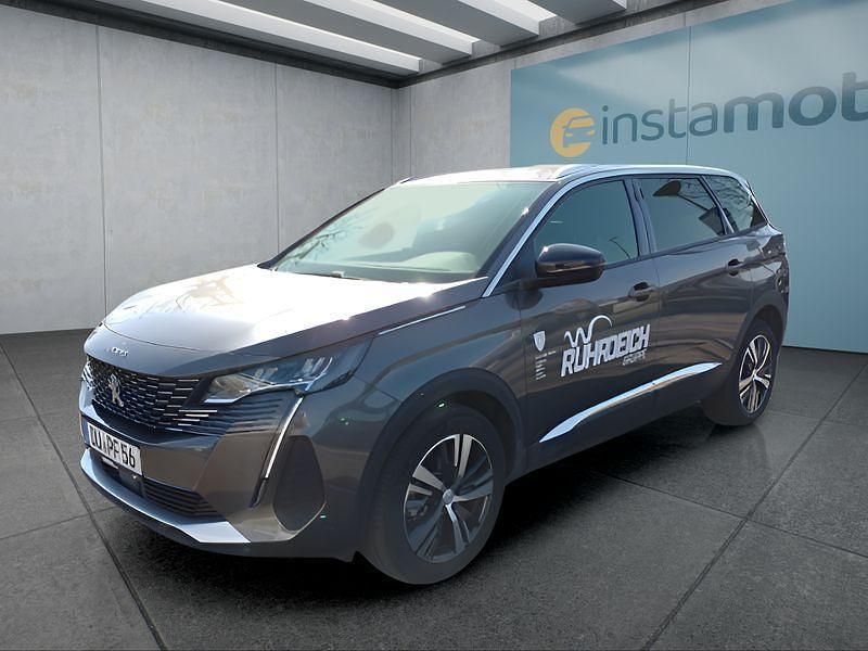 Grau Gebraucht 2024 Peugeot 5008 Van / Kleinbus | 34.599 € (Etwas zu teuer) - Bild 1/4