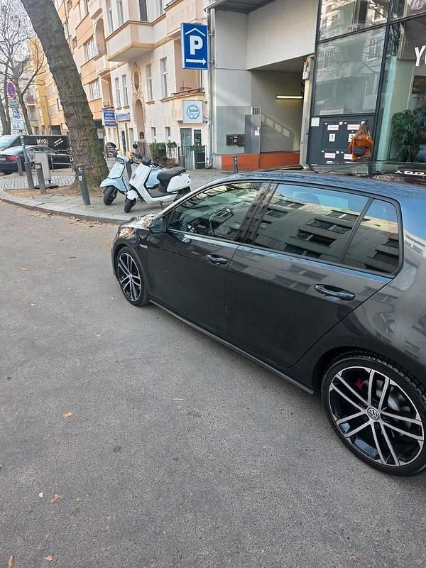 Gebraucht VW Golf VII GTD 184 PS (135 kW) 2016 Grau Limousine