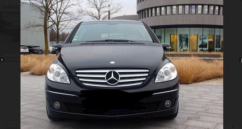 Gebraucht Mercedes B200 136 PS (100 kW) 2006 Schwarz Van / Kleinbus