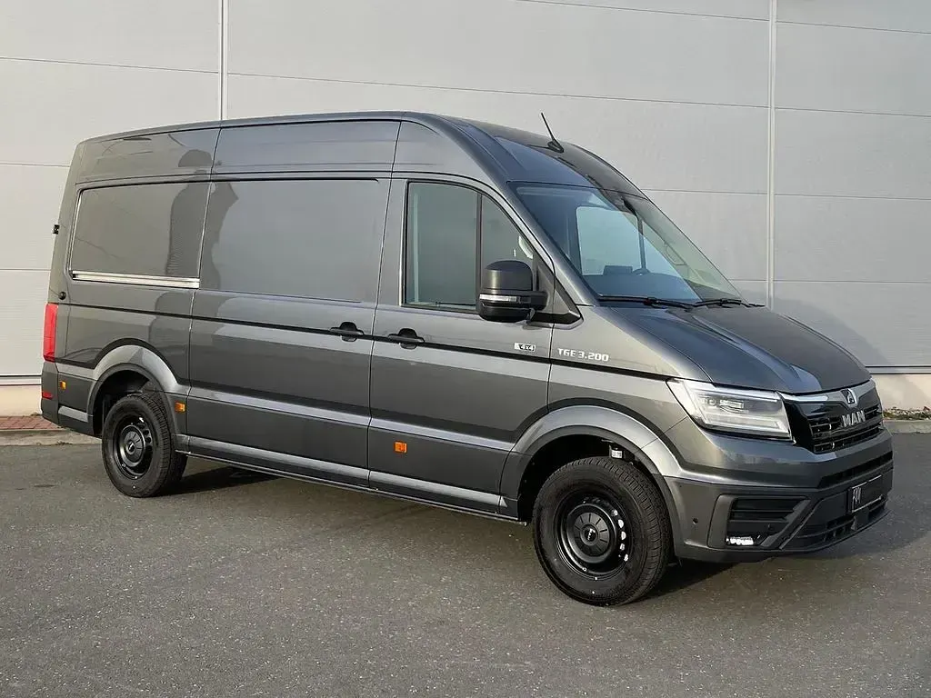 Neu MAN TGE 205 PS (150 kW) 2026 Indiumgrau metallic Van