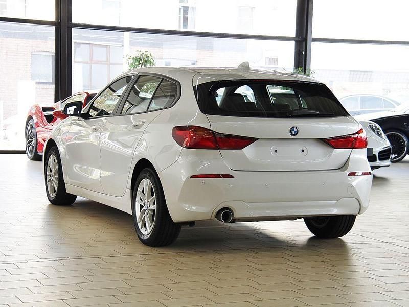 Gebraucht BMW 116 Advantage 116 PS (85 kW) 2019 Mineralweiss (metallic) Kleinwagen