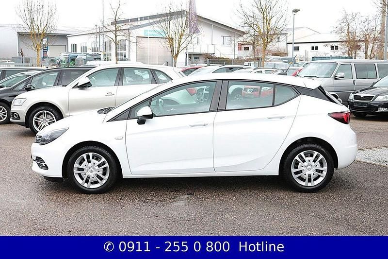 Gebraucht Opel Astra Business 122 PS (89 kW) 2020 Weiß Limousine