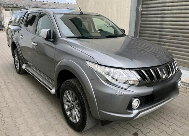 Gebraucht Mitsubishi L200 Top 181 PS (133 kW) 2018 Grau Pickup