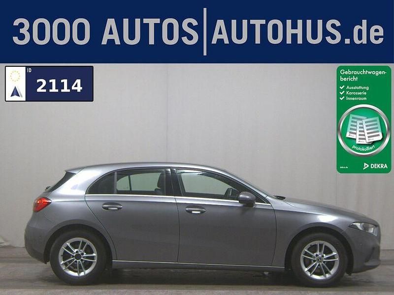 Gebraucht Mercedes A200 163 PS (119 kW) 2020 Mountaingrau metallic Limousine