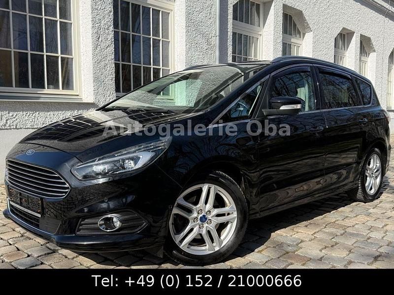 Gebraucht Ford S-MAX Titanium 179 PS (131 kW) 2016 Schwarz Van / Kleinbus