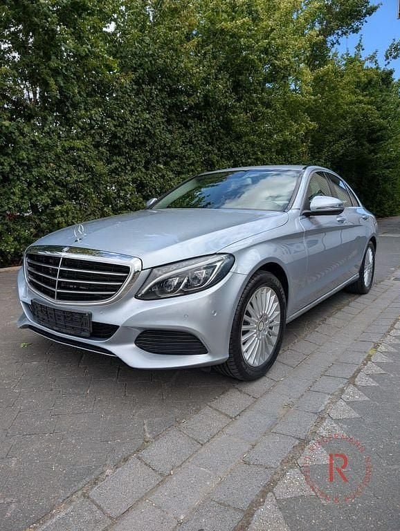 Silber Gebraucht 2016 Mercedes C180 Avantgarde Limousine | 17.000 € (Guter Preis) - Bild 1/4