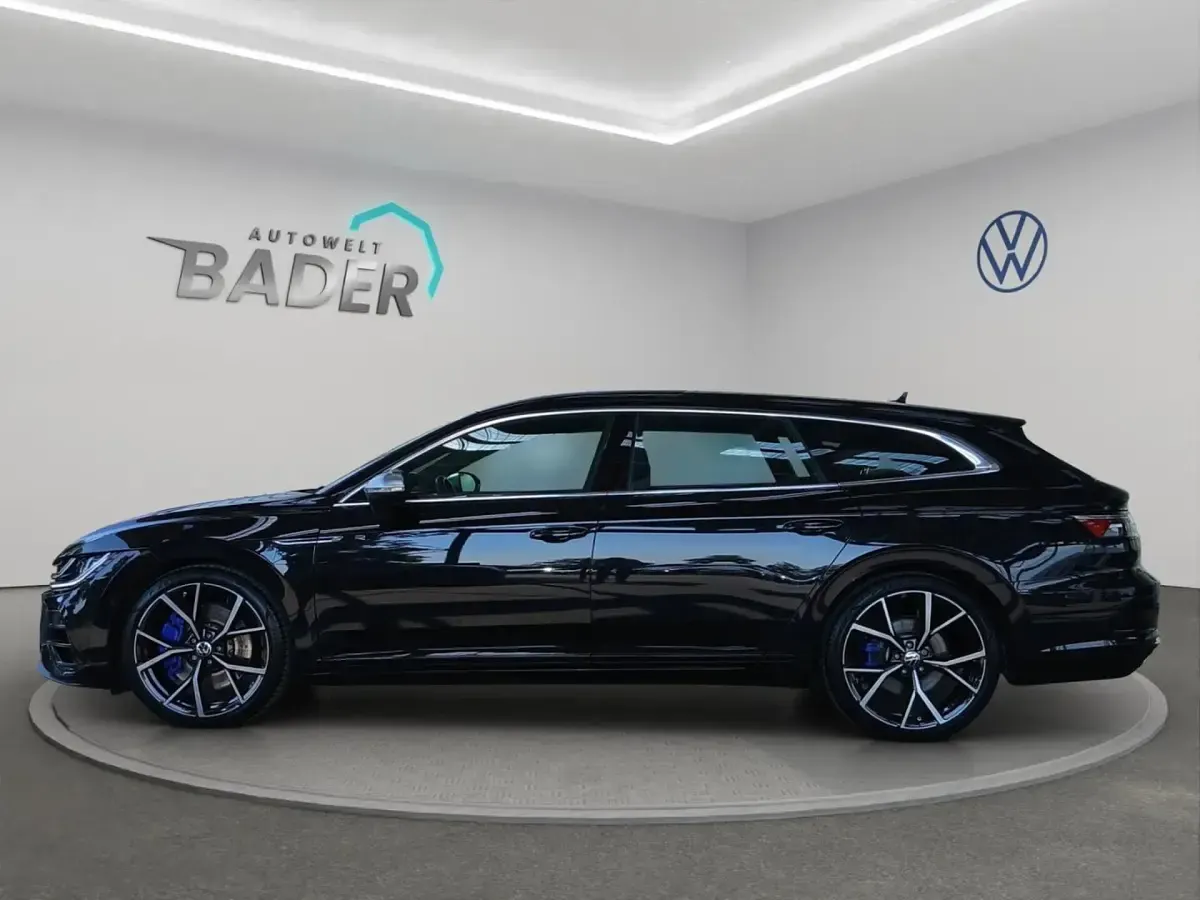 Gebraucht VW Arteon R 320 PS (235 kW) 2023 Deep black perleffekt Kombi