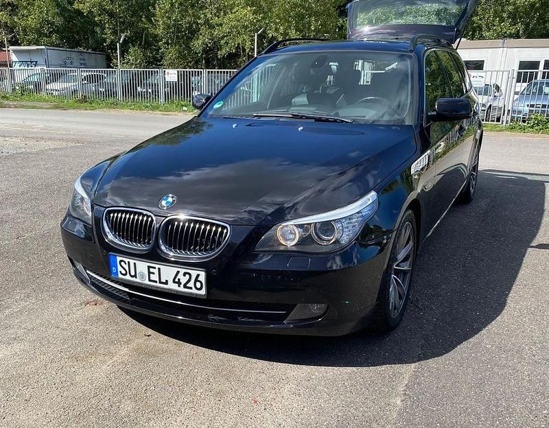 Gebraucht 2009 BMW 530 Exclusive Kombi | 10.499 € (Teuer) - Bild 1/4