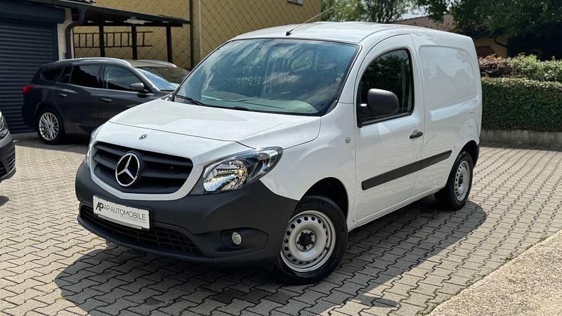 Gebraucht Mercedes Citan 109 95 PS (69 kW) 2019 Weiß Van / Kleinbus