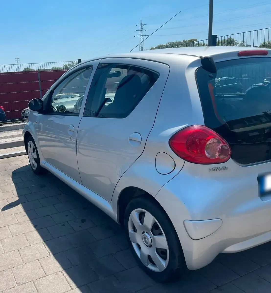 Gebraucht Toyota Aygo 67 PS (49 kW) 2007 Grau Kleinwagen