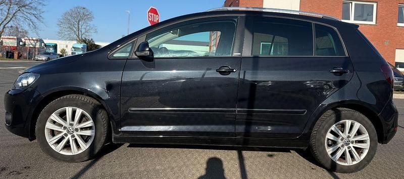 Gebraucht VW Golf Plus Cross Style 122 PS (89 kW) 2012 Schwarz Van / Kleinbus