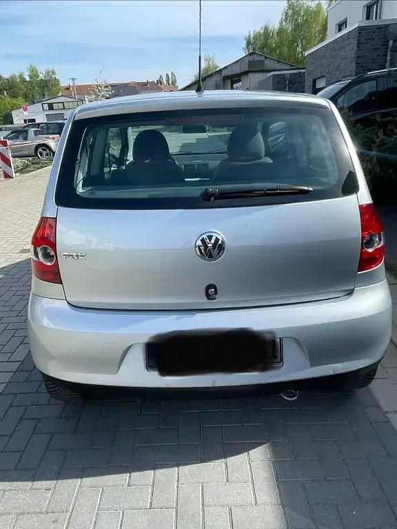 Używany VW Fox 68 KM (50 kW) 2010 Szary Hatchback