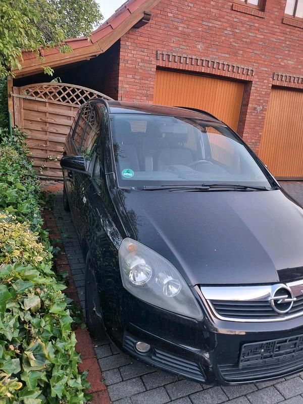 Schwarz Gebraucht 2007 Opel Zafira Van / Kleinbus | 900 € (Superpreis) - Bild 1/4