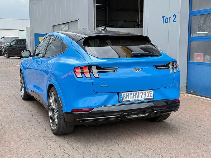 Gebraucht Ford Mustang Premium 269 PS (197 kW) 2023 Blau Limousine