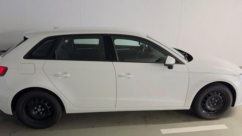 Gebraucht Audi A3 Sportback 115 PS (84 kW) 2017 Weiß Kleinwagen