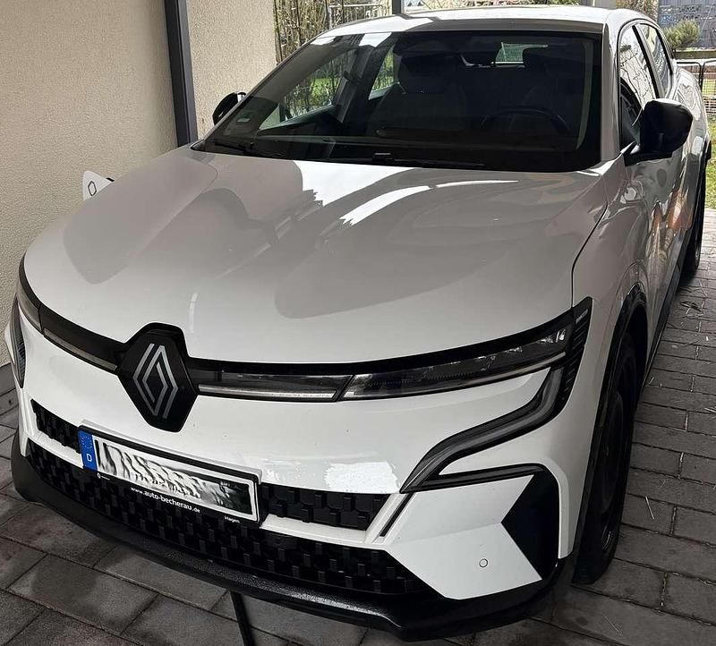 Gebraucht Renault Megane E-Tech 160 kW (218 PS) 2023 Weiß Limousine