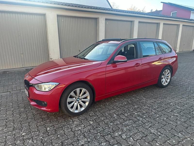 Gebraucht BMW 320 184 PS (135 kW) 2014 Rot Kombi