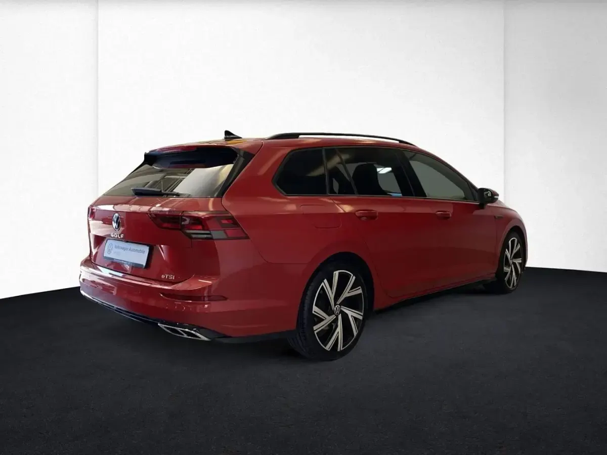Gebraucht VW Golf VIII R-line 150 PS (110 kW) 2022 Rot Kombi