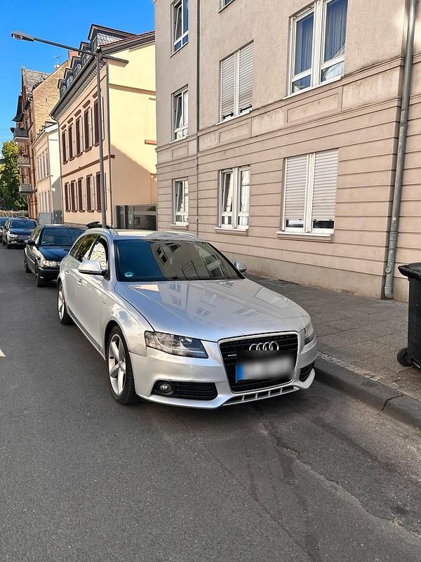 Silber Gebraucht 2009 Audi A4 Kombi | 5.100 € (Fairer Preis) - Bild 1/4