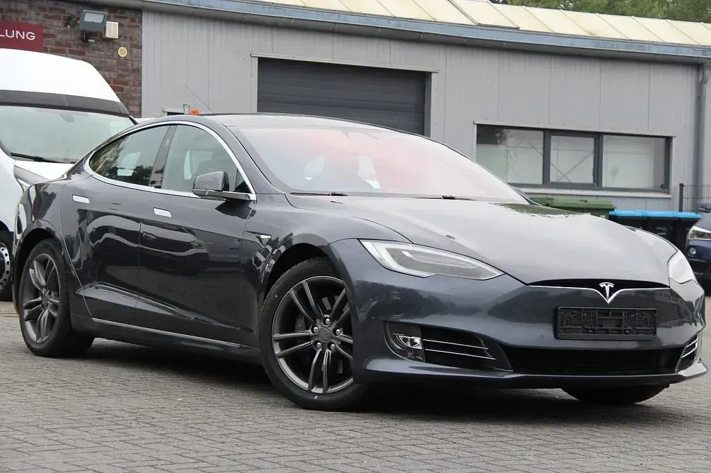 Second-hand Tesla Model S 244 kW (333 CP) 2016 Gri Hatchback