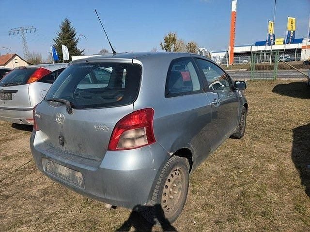 Gebraucht Toyota Yaris Sol 87 PS (63 kW) 2006 Silber Kleinwagen