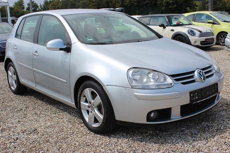 Gebraucht VW Golf V 105 PS (77 kW) 2006 Silber Limousine