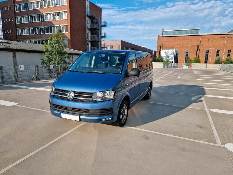 Blau Gebraucht 2016 VW T6 Van | 22.999 € (Etwas zu teuer) - Bild 1/4